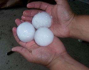 大冰雹图片,震撼大冰雹奇观掠影