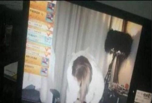 俄罗斯 女主播 洗澡,揭秘网络红人的私密生活