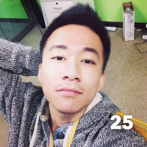 25岁男孩照片,25岁男孩的活力瞬间